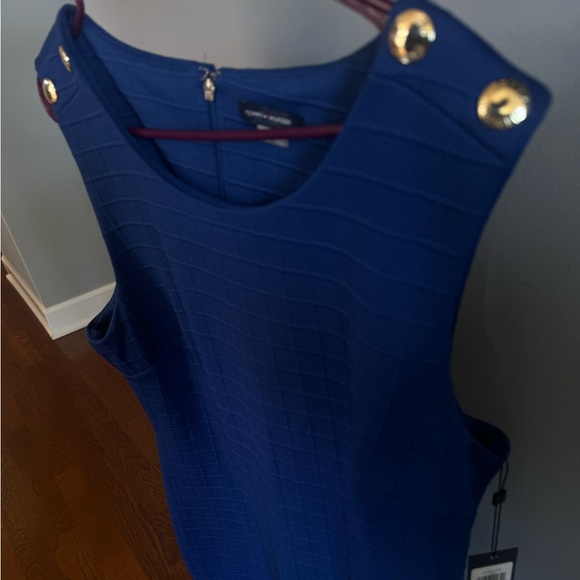 Tommy Hilfiger dress - Picture 2 of 6